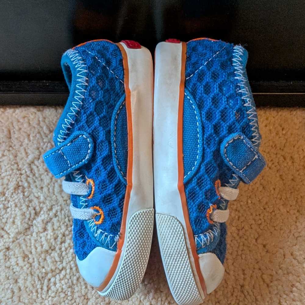 See Kai Run Saylor Water Friendly Sneakers For Toddlers - Picture 3 of 7